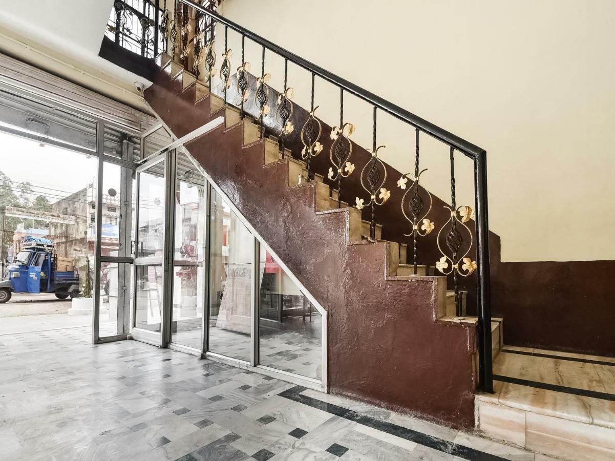 Hotel Lalit Palace Babina Екстер'єр фото