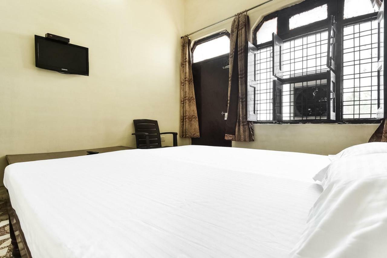 Hotel Lalit Palace Babina Екстер'єр фото