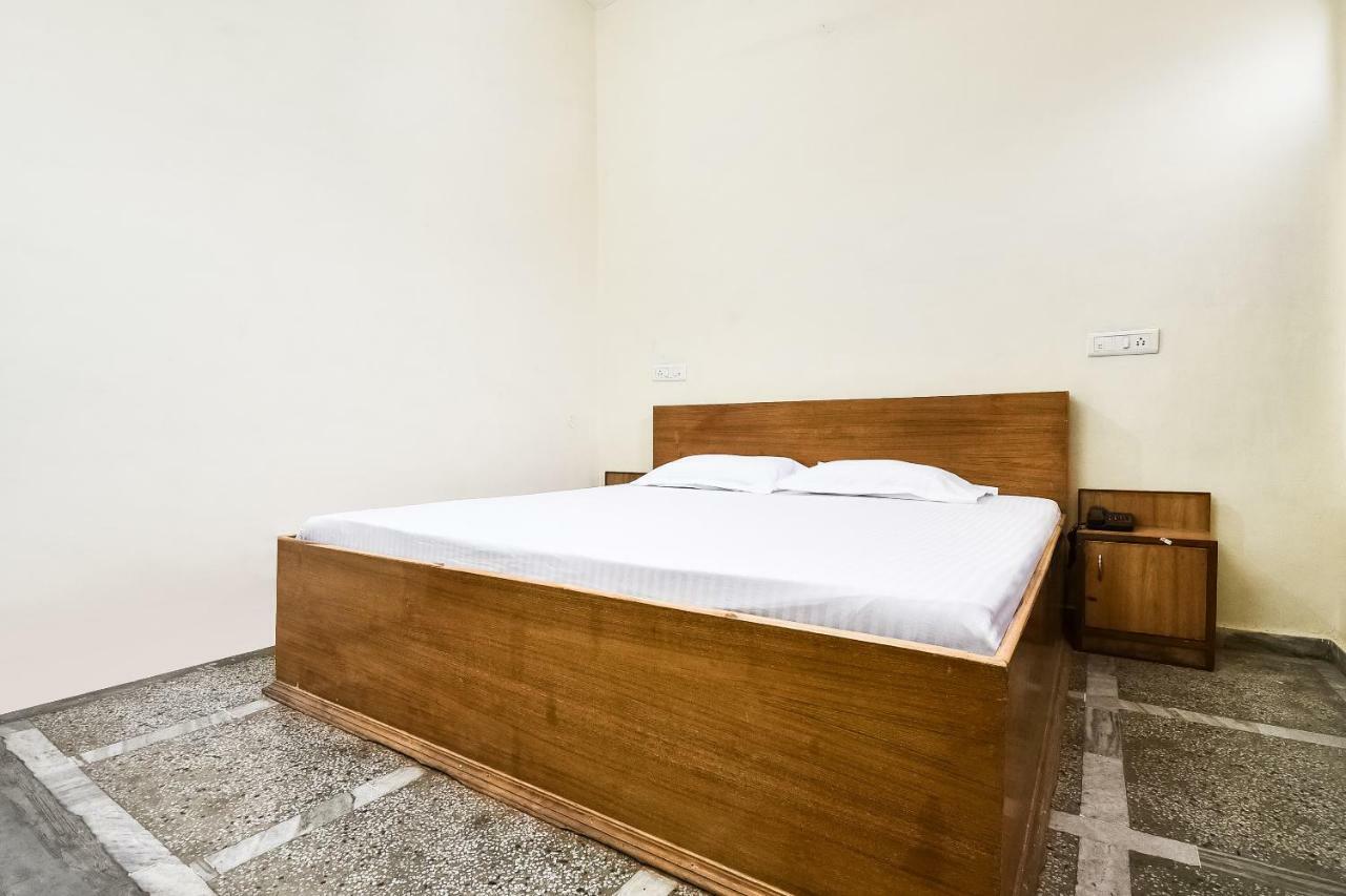 Hotel Lalit Palace Babina Екстер'єр фото